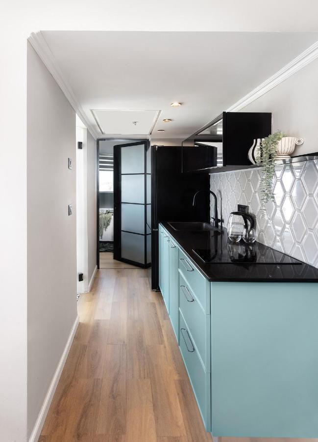 Sea View Stylish 1Br With Balcony By Beachfront Stay Herzelia Exteriér fotografie