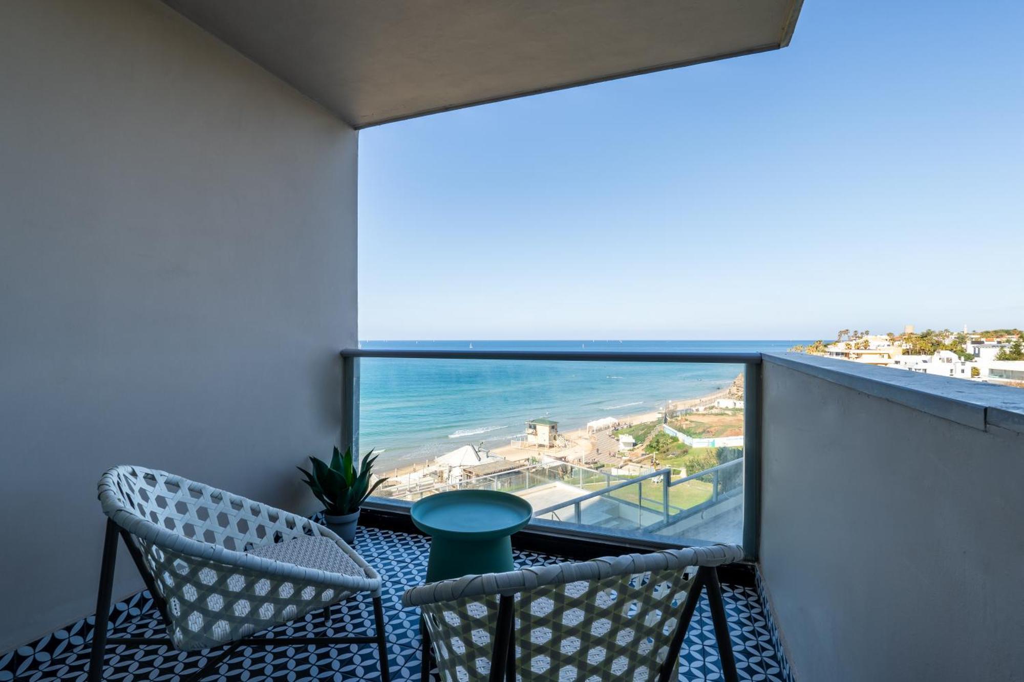 Sea View Stylish 1Br With Balcony By Beachfront Stay Herzelia Exteriér fotografie